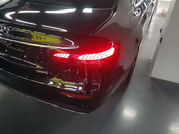 Фото 8 - Mercedes-Benz E-Class Hybrid