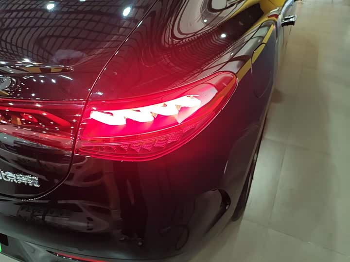 Фото 8 - Mercedes-Benz EQE