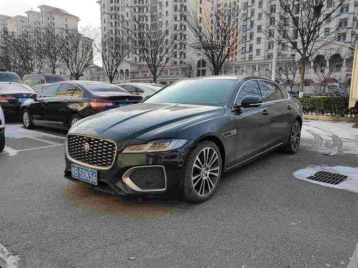 Фото 1 - Jaguar XF L