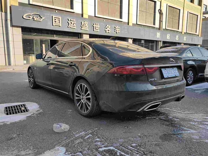 Фото 4 - Jaguar XF L