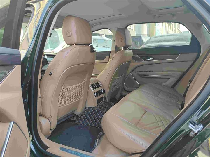 Фото 8 - Jaguar XF L