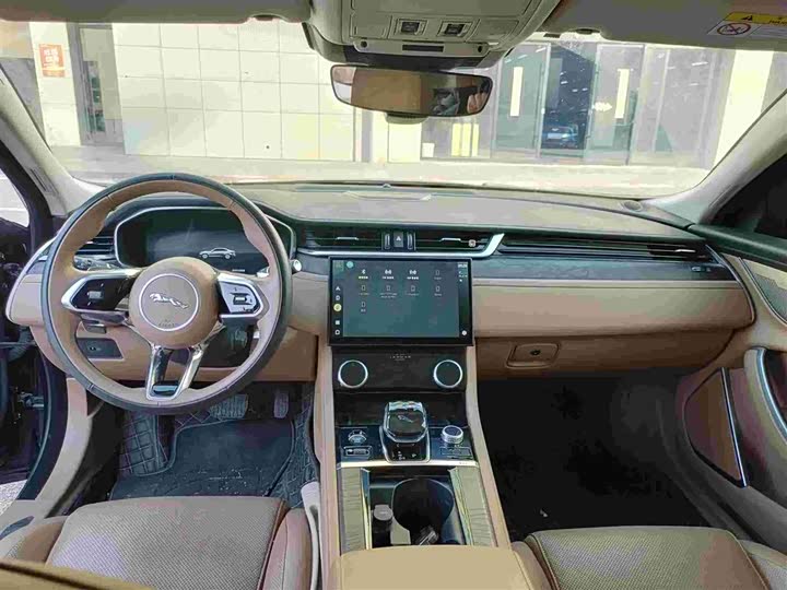 Фото 9 - Jaguar XF L