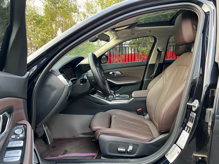 Фото 4 - BMW 3 Series