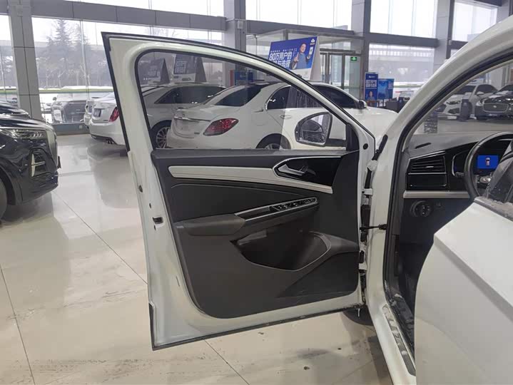 Фото 7 - Jetta VS7