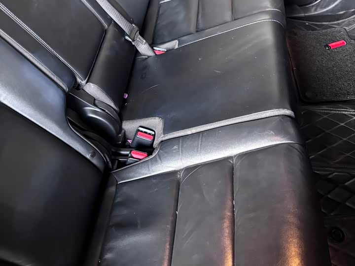 Фото 6 - Jeep Grand Cherokee