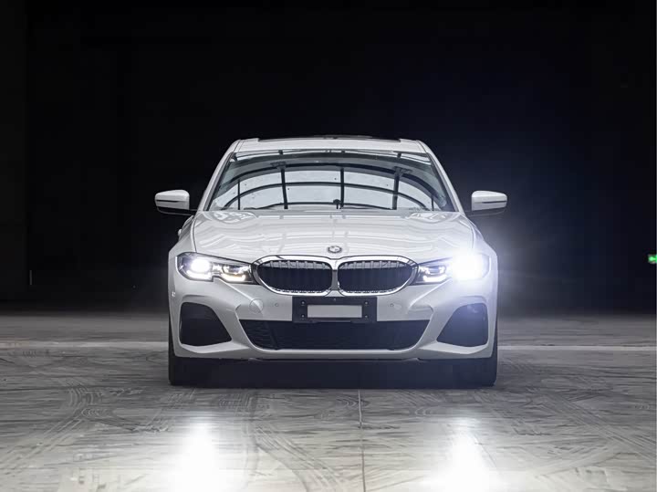 Фото 2 - BMW 3 Series