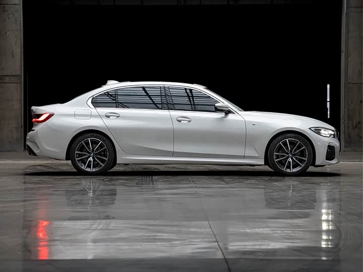 Фото 4 - BMW 3 Series