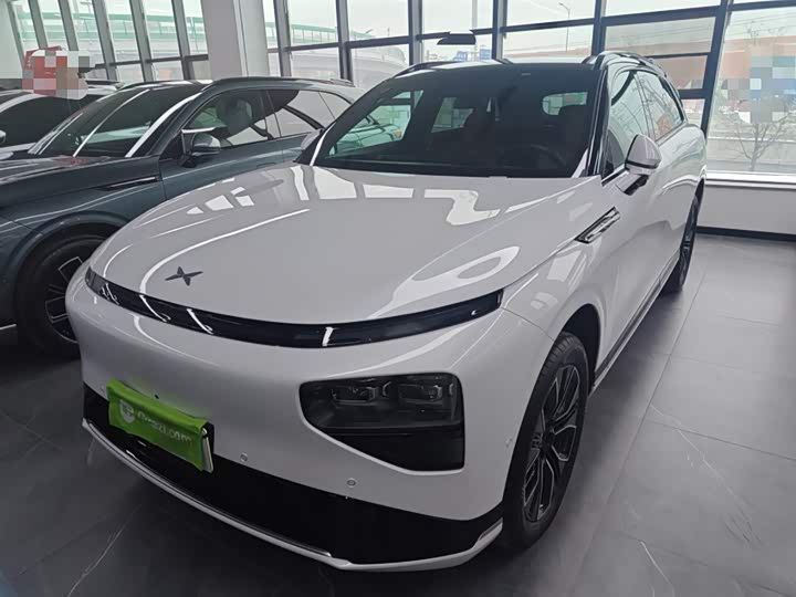 Фото 2 - XPeng G9