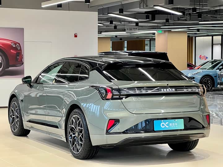 Фото 5 - Zeekr 001