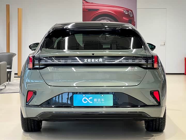 Фото 6 - Zeekr 001