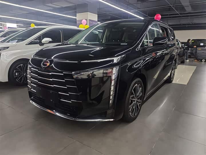 Фото 2 - GAC Trumpchi E8