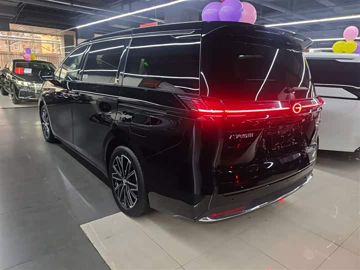 Фото 5 - GAC Trumpchi E8