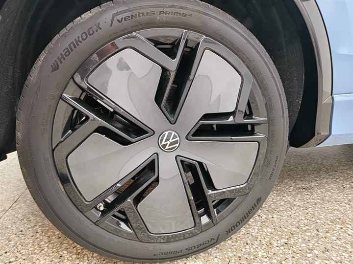 Фото 6 - Volkswagen Tiguan L Pro