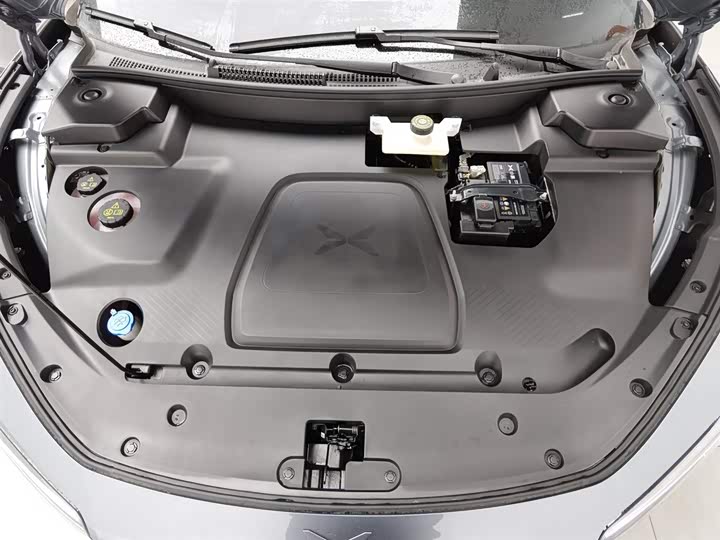 Фото 6 - XPeng Mona M03