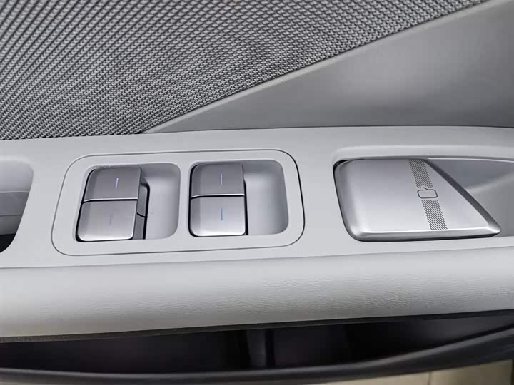 Фото 9 - XPeng Mona M03