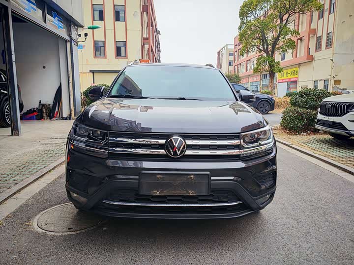 Фото 2 - Volkswagen Tharu