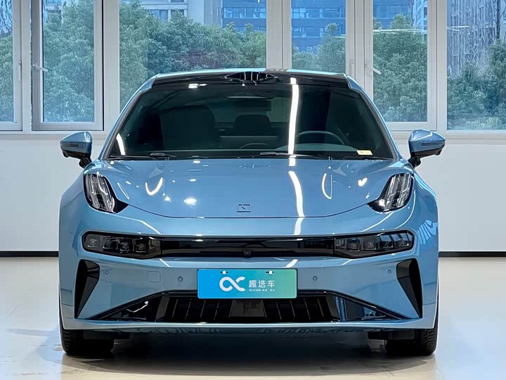 Фото 2 - Zeekr 001