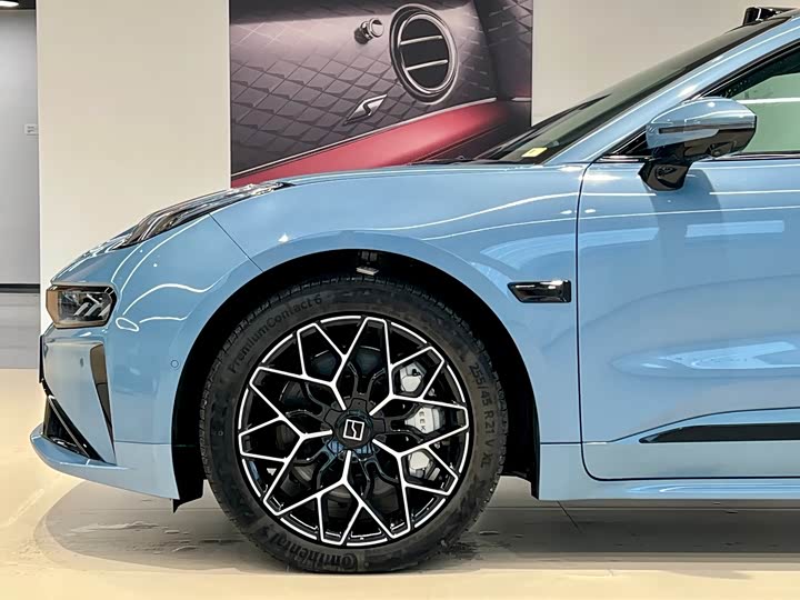 Фото 3 - Zeekr 001