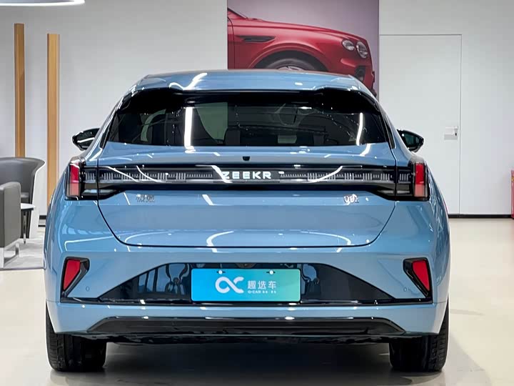 Фото 6 - Zeekr 001