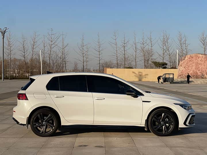 Фото 4 - Volkswagen Golf