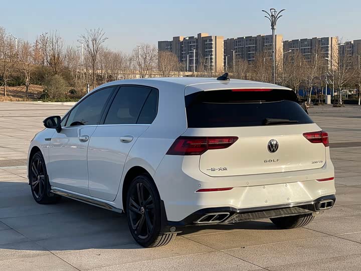 Фото 7 - Volkswagen Golf