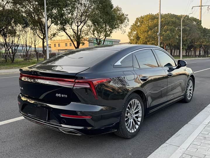 Фото 5 - Bestune B70