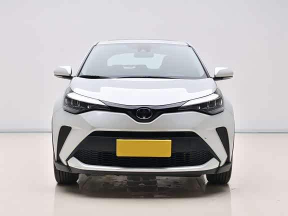 Фото 2 - Toyota C-HR