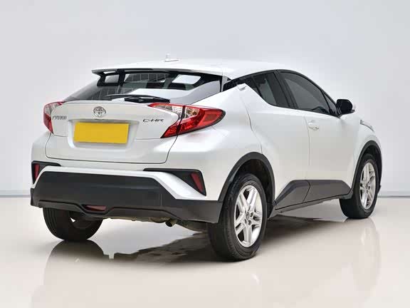 Фото 6 - Toyota C-HR