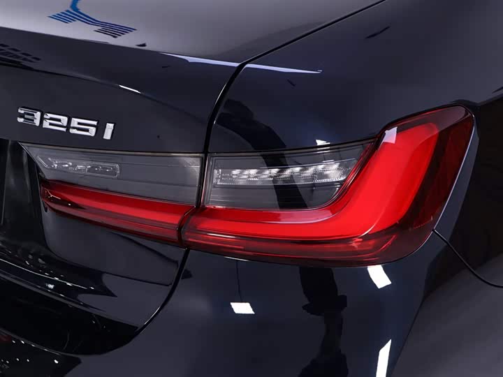 Фото 9 - BMW 3 Series