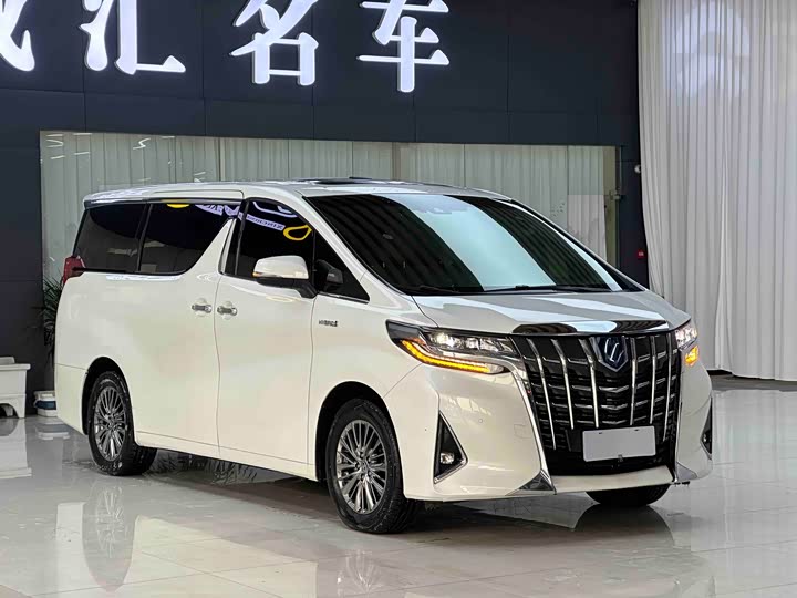 Фото 3 - Toyota Alphard