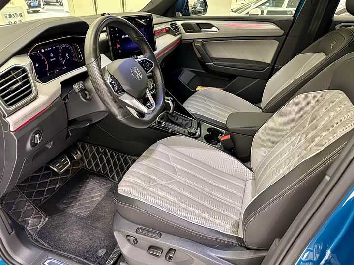 Фото 9 - Volkswagen Tayron