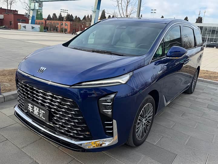 Фото 1 - Buick GL8 Hybrid