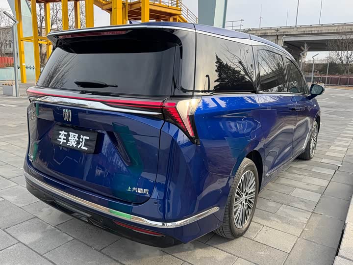 Фото 7 - Buick GL8 Hybrid