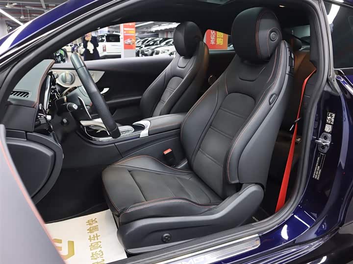 Фото 9 - Mercedes-Benz C-Class AMG