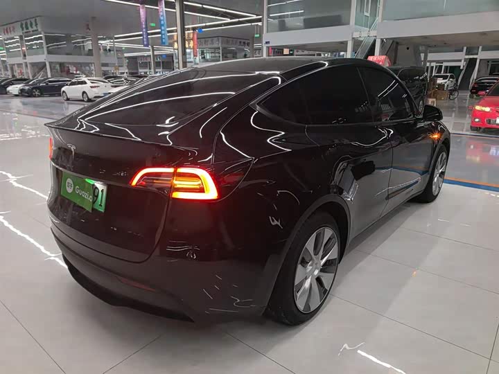 Фото 7 - Tesla Model Y