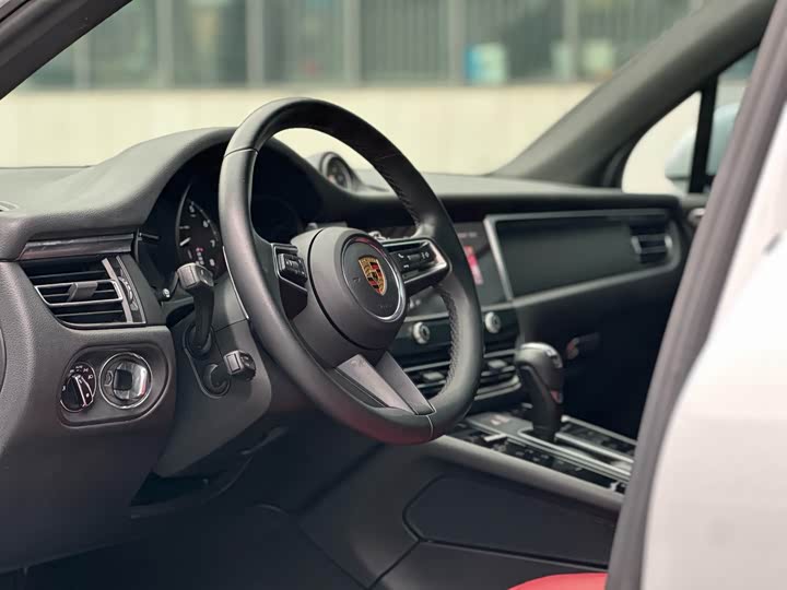 Фото 8 - Porsche Macan