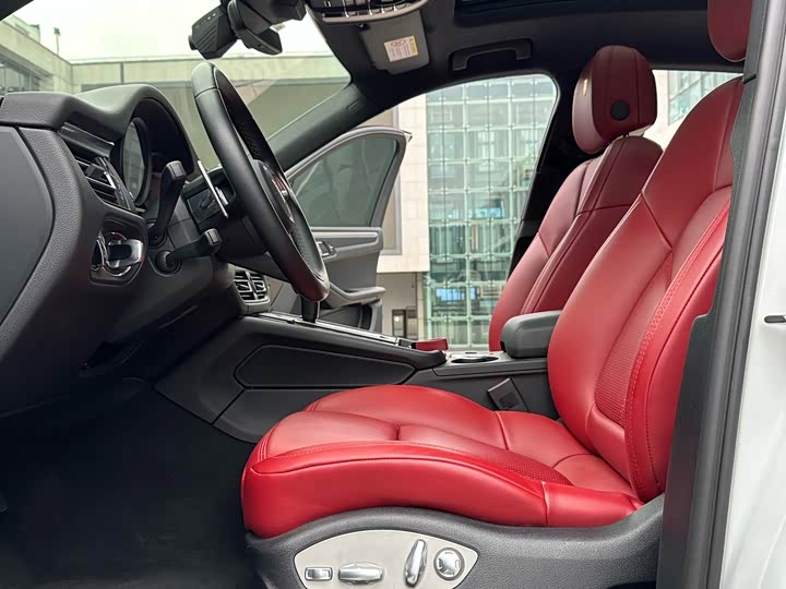 Фото 9 - Porsche Macan