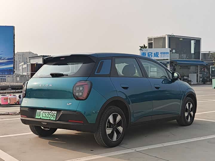 Фото 4 - GAC Aion UT