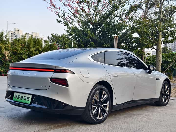 Фото 7 - XPeng P7