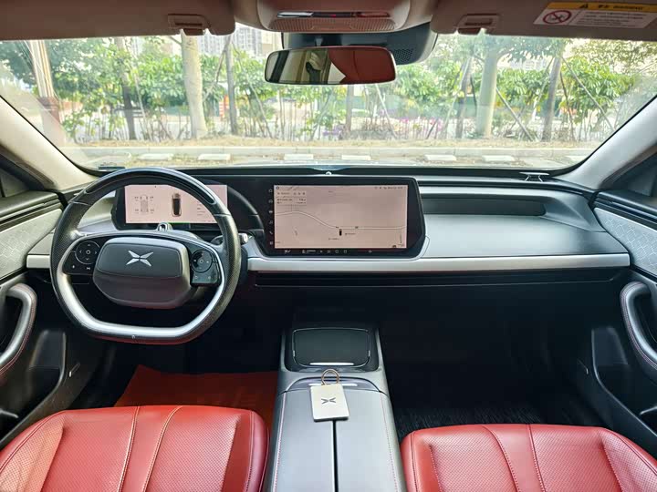 Фото 9 - XPeng P7