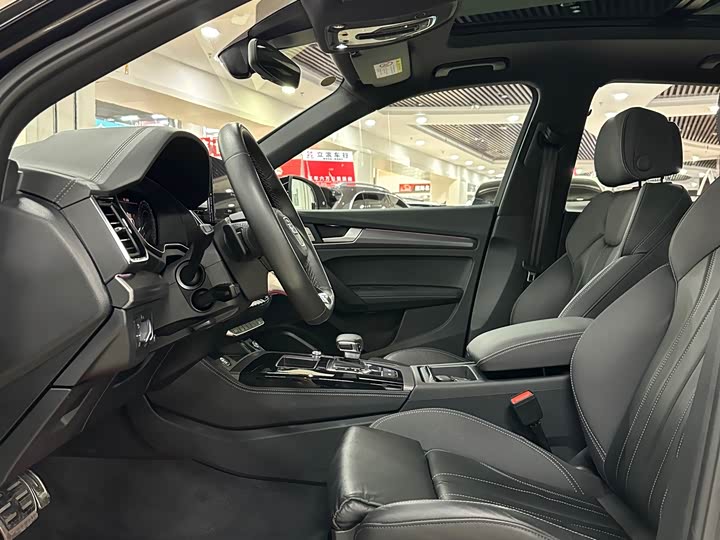 Фото 4 - Audi Q5L