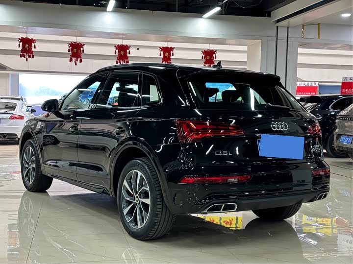 Фото 9 - Audi Q5L