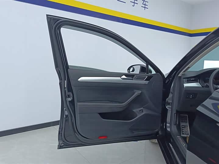 Фото 7 - Volkswagen Magotan GTE Hybrid