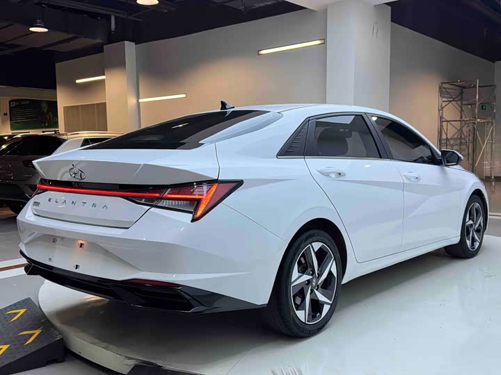 Фото 6 - Hyundai Elantra N line