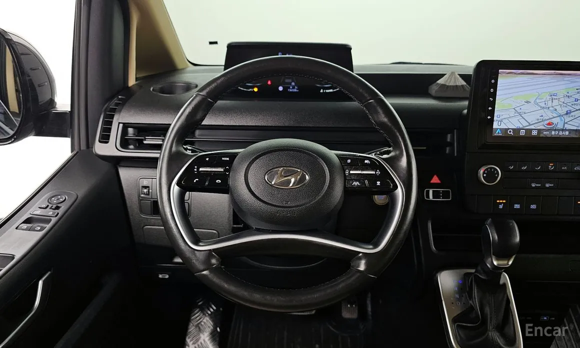 Фото 13 - Hyundai Staria