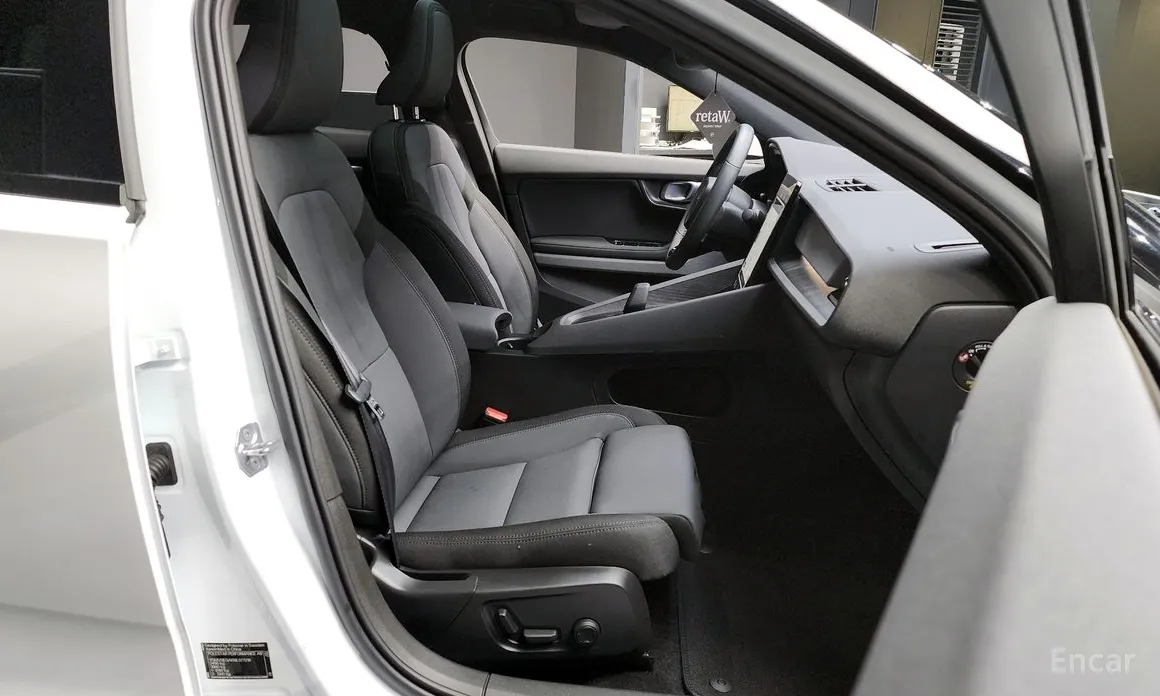 Фото 11 - Polestar 2