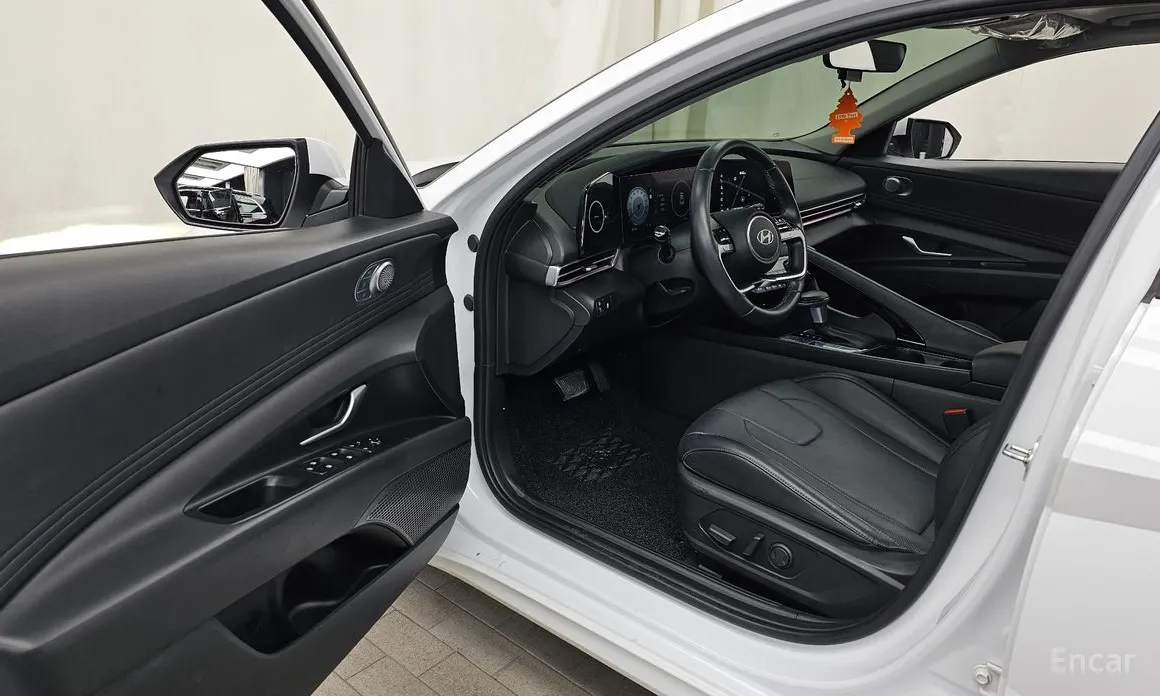 Фото 10 - Hyundai Avante