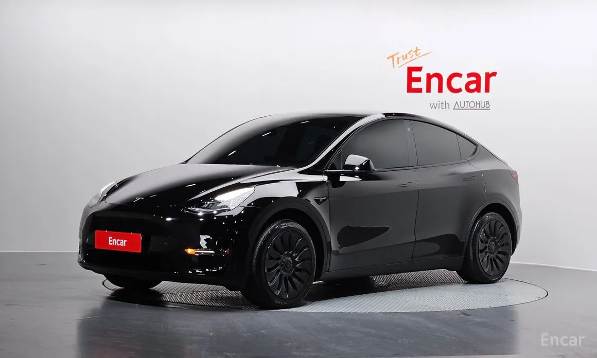 Фото 1 - Tesla Model Y