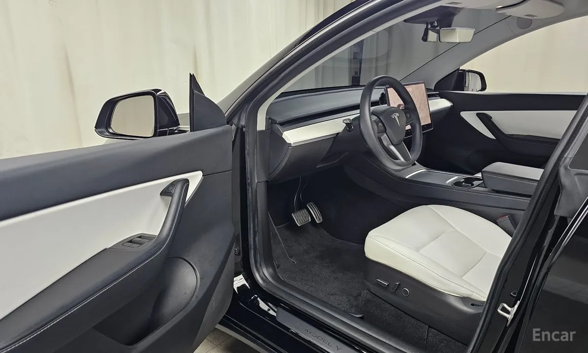 Фото 10 - Tesla Model Y