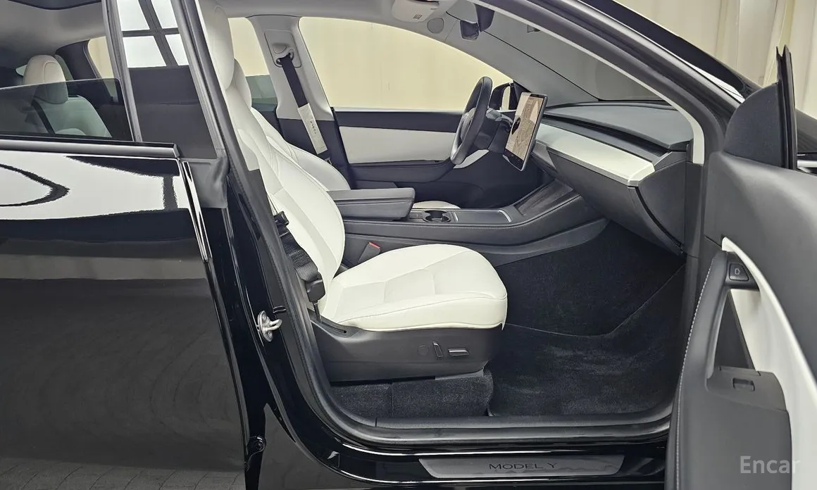 Фото 11 - Tesla Model Y